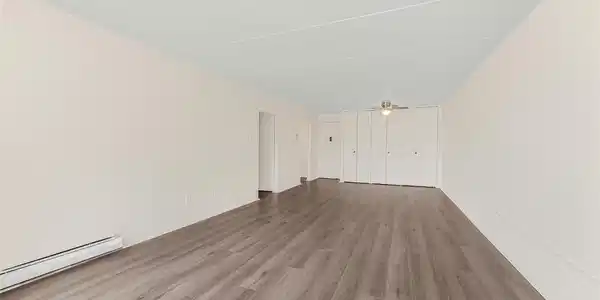 Image 3: Living Room Image 3: Living Room