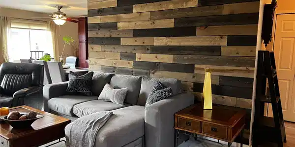 Image 3: Living Room
