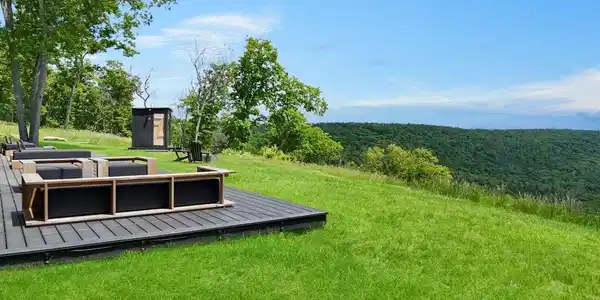 Image 2: Deck Image 2: Deck