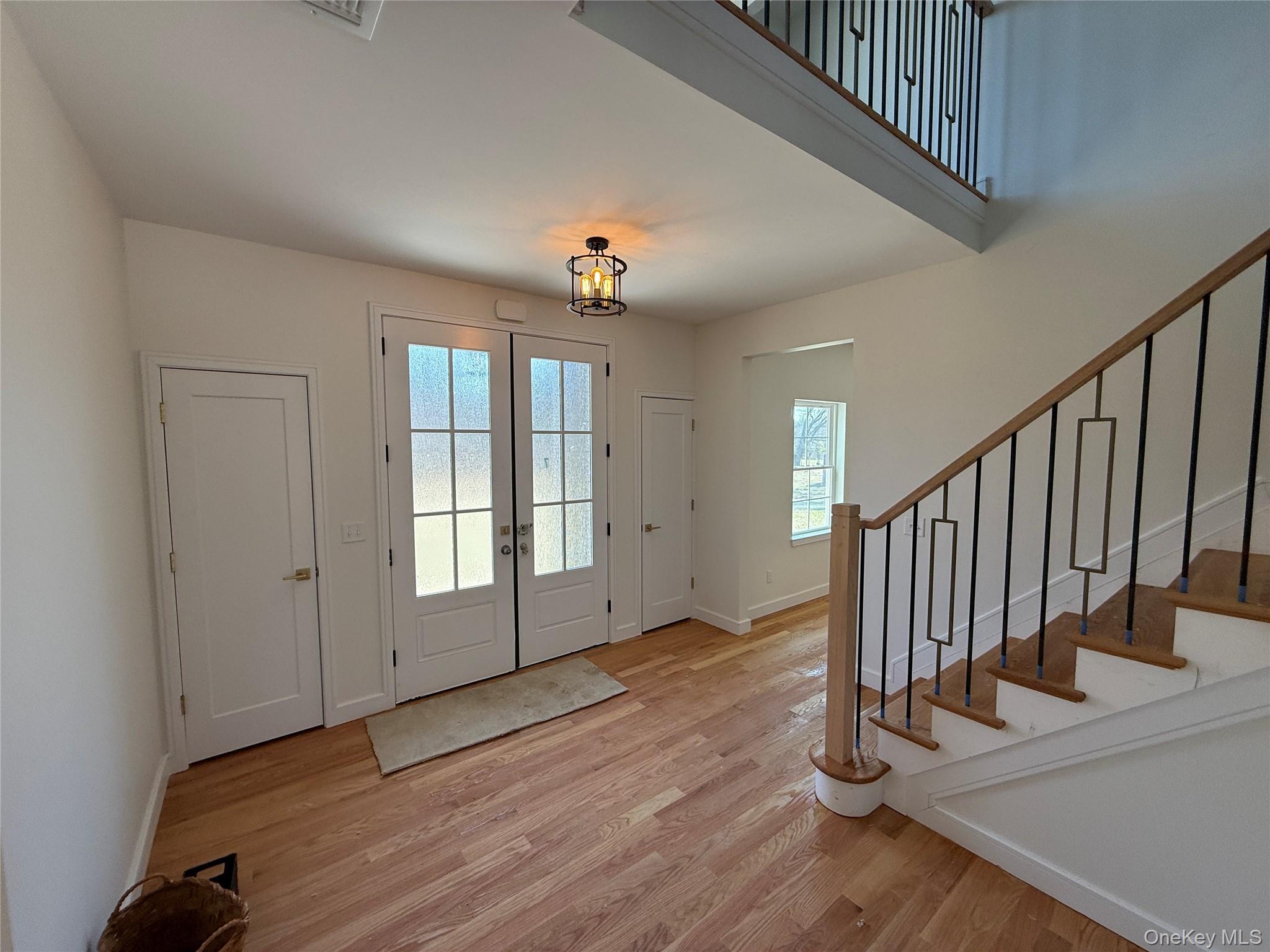 Image 4: Entrance Foyer