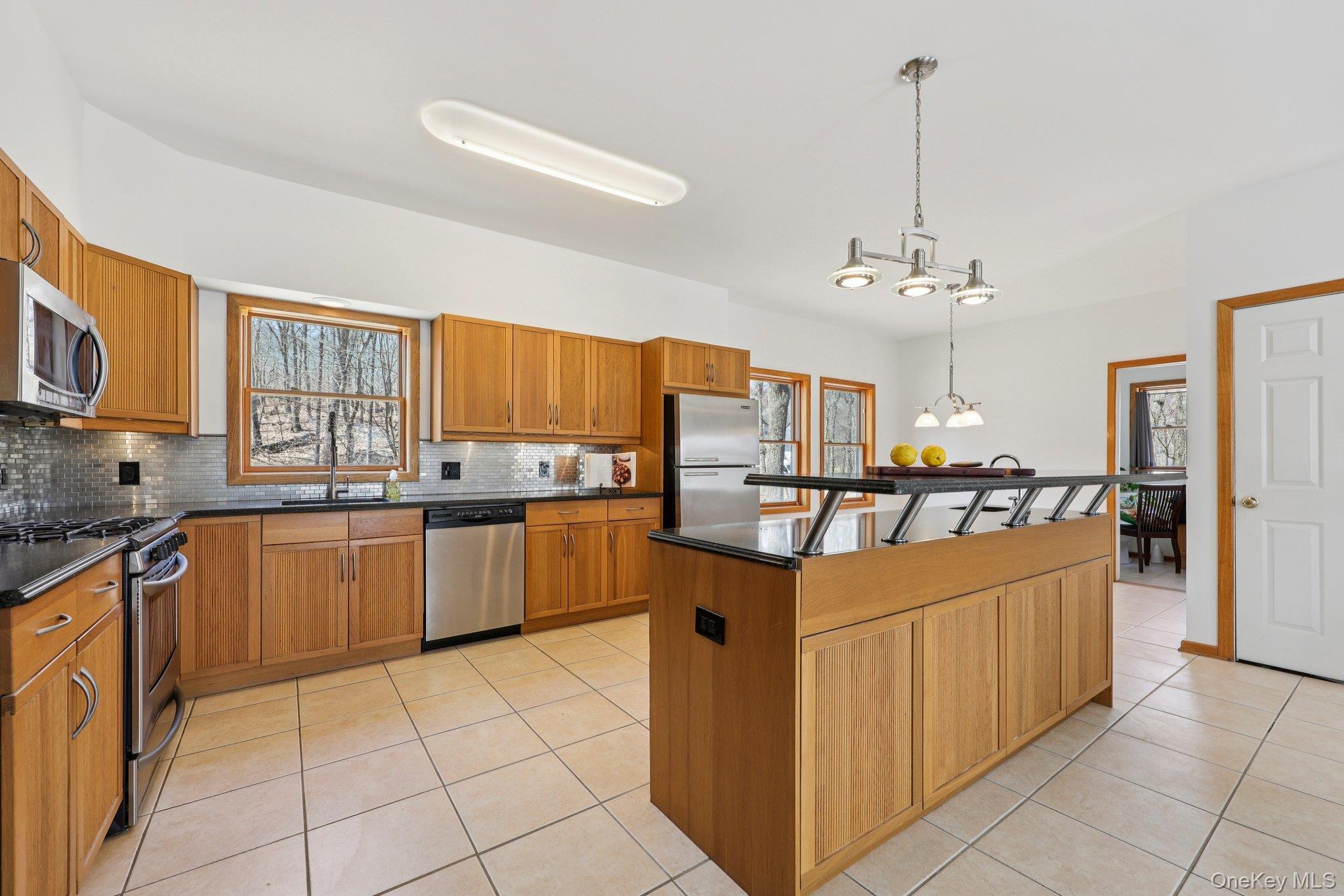 Image 2: Kitchen
