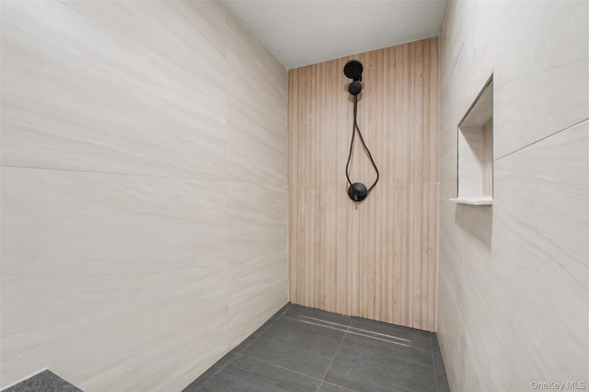 Image 4: Bathroom Image 4: Bathroom