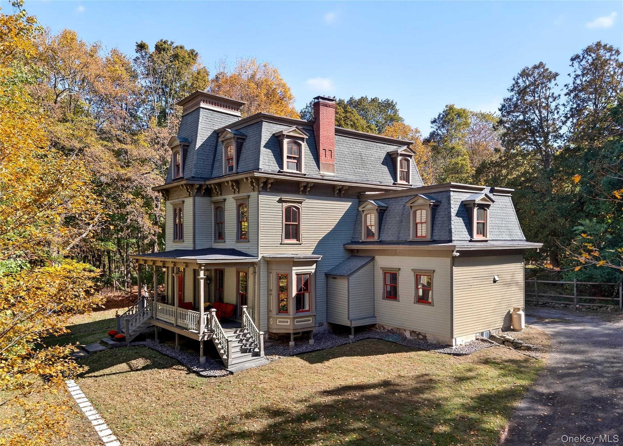 Image 2: Front of Structure