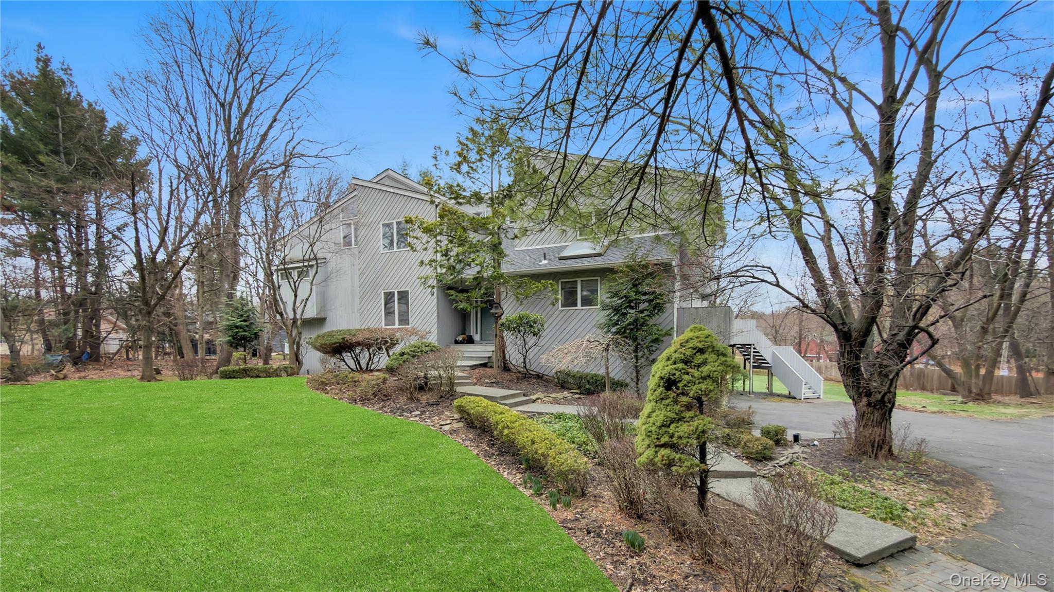 Image 3: Front of Structure