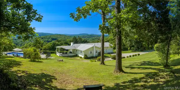 21 Overlook Drive