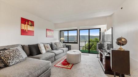 1020 Warburton Avenue