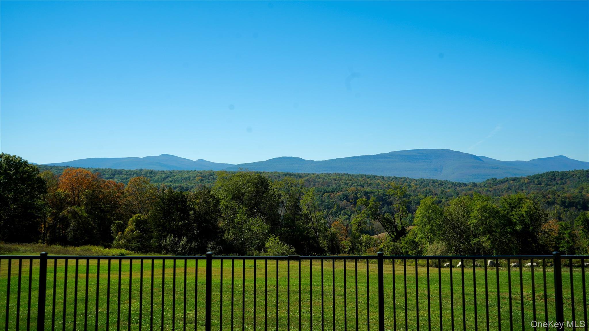 Image 4: View Image 4: View