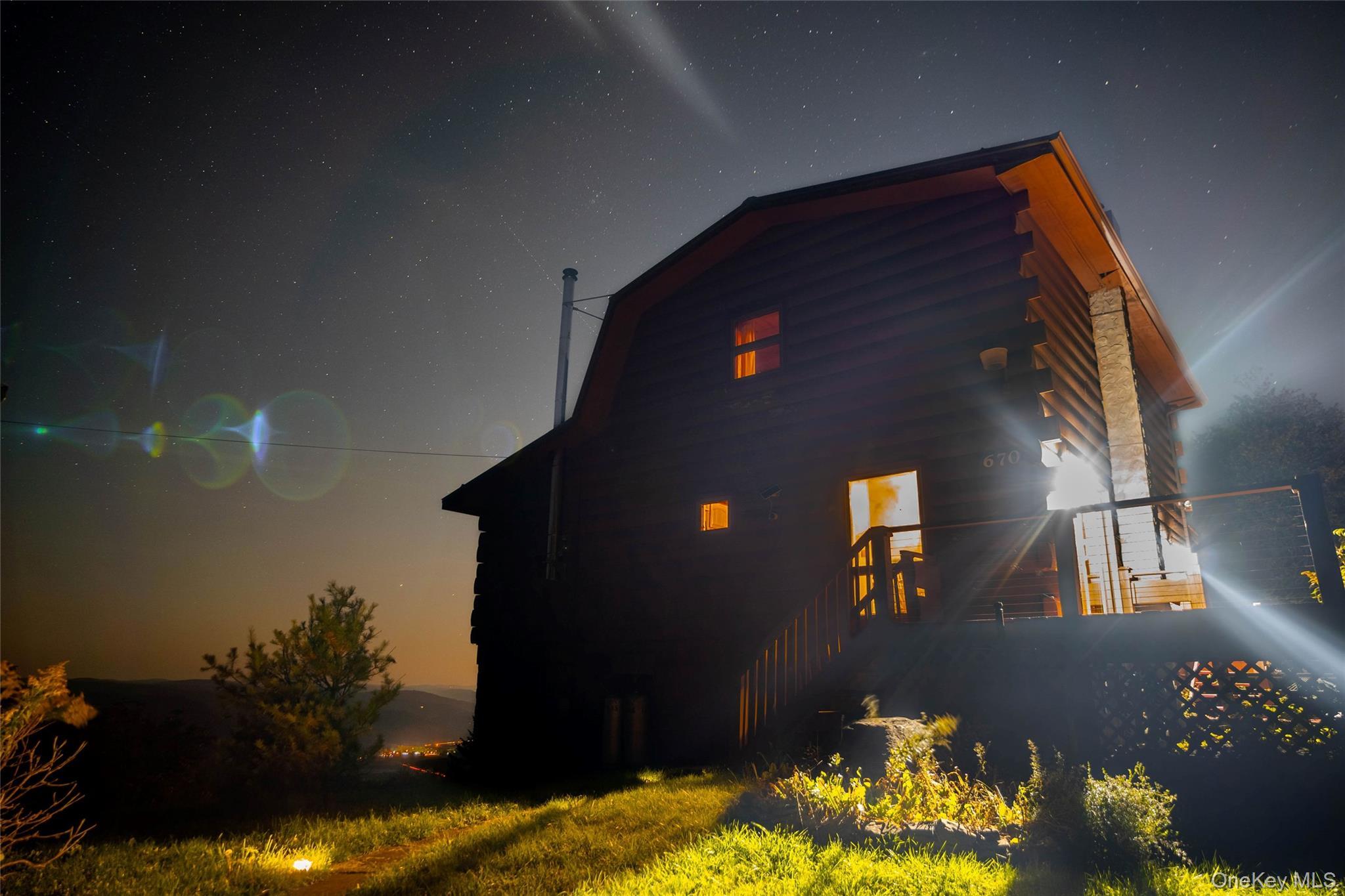 Image 4: Side of Structure