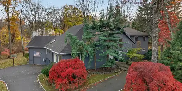 13 Zeck Court