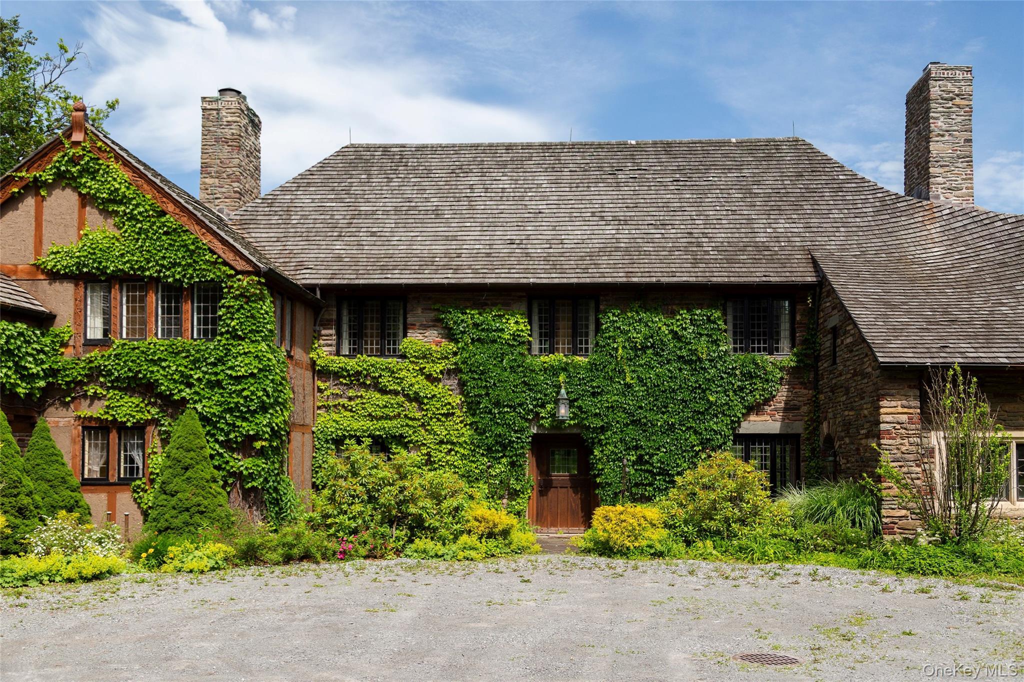 Image 2: Front of Structure