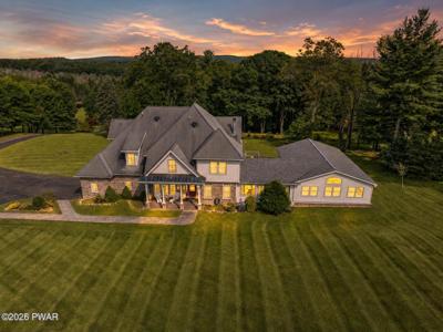 17 Cricket Hill Road