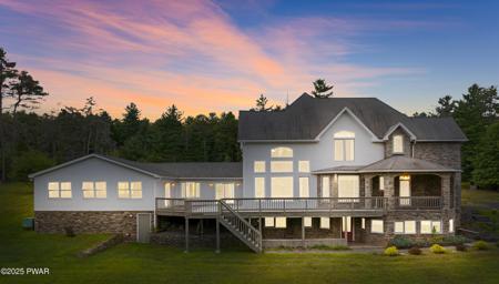 17 Cricket Hill Road