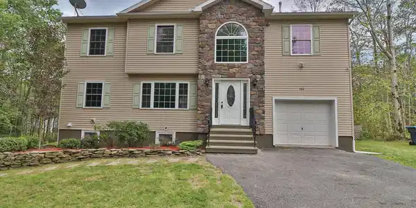 302 Leaf Street