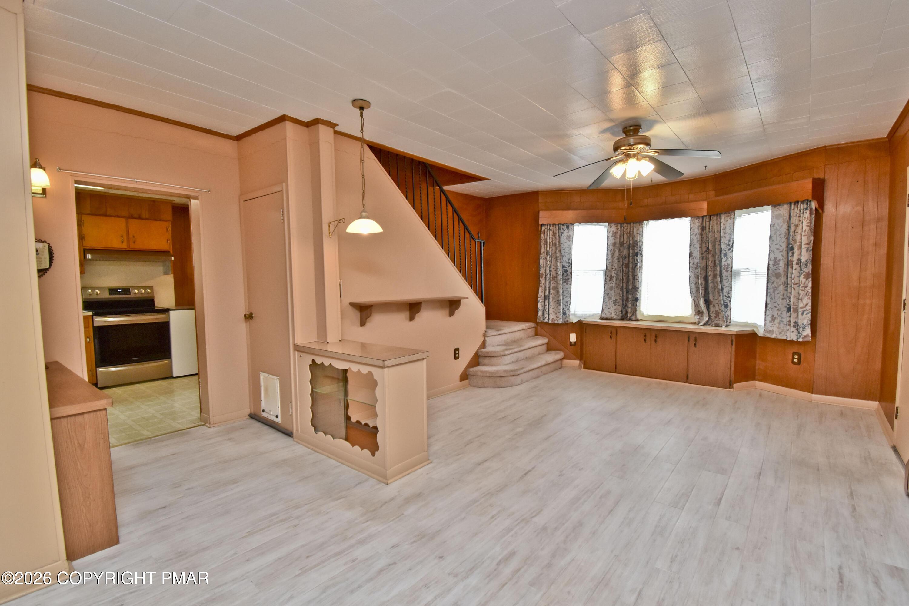 Image 3: 3 Living Room (1)