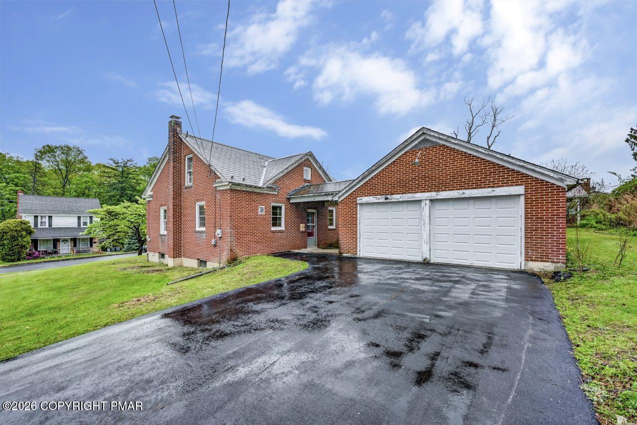 Image 2: 51 Hazen Ave 43 Large