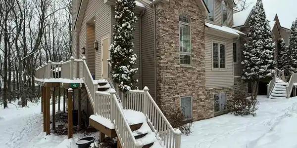 42 Mountainwoods Drive