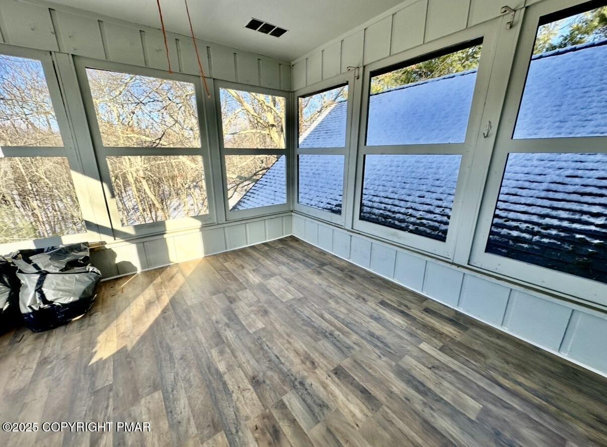 Image 4: Sunroom