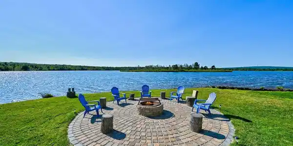 Image 2: Lakeside Firepit