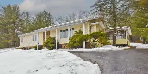 110 Saddle Court