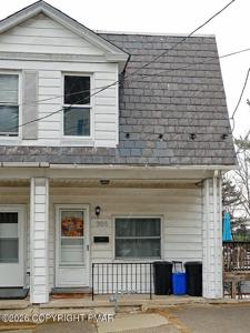 305 W 8th Street
