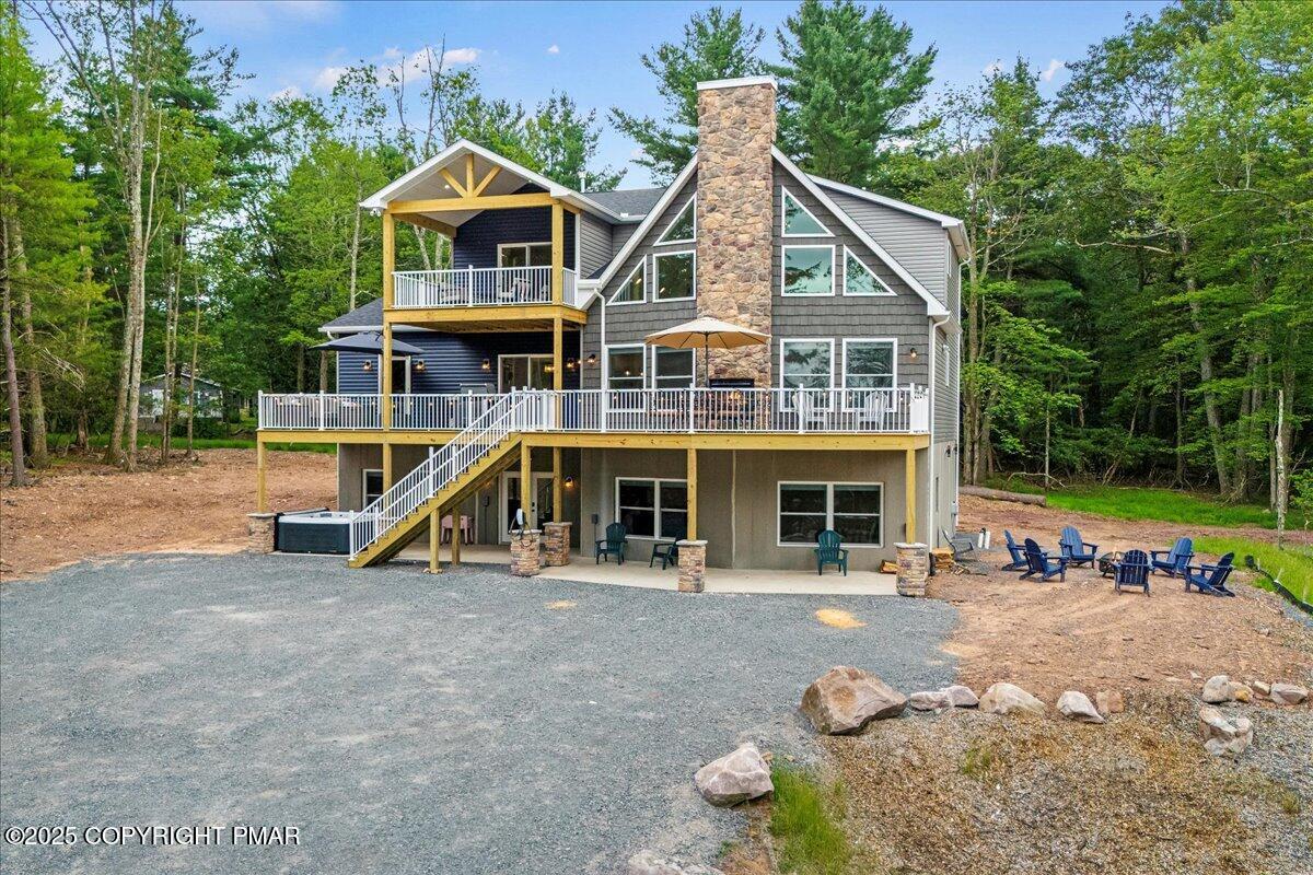 Image 4: 003-HomeView_Media-217_S._Lake_Dr.-#3