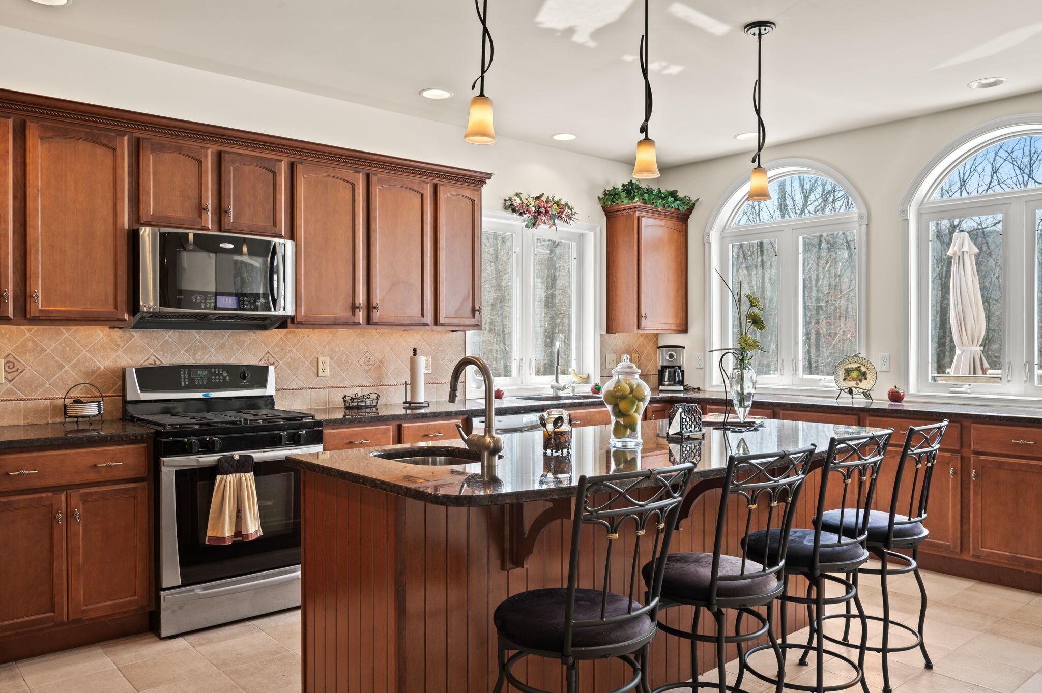 Image 2: 27-web-or-mls-8 kickapoo (26 of 76)