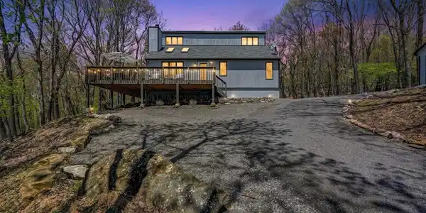 25 Arciel Drive