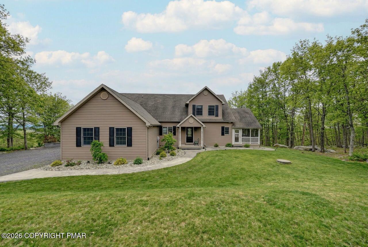 Image 3: 317 Valley View Dr 001 Large