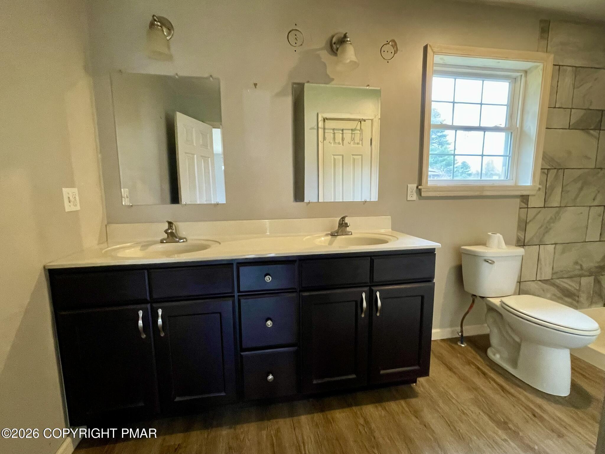 Image 3: Primary Bath
