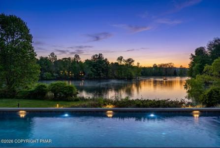 3 Redwood Lane