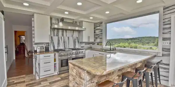 Image 4: 2 Kitchen (1)