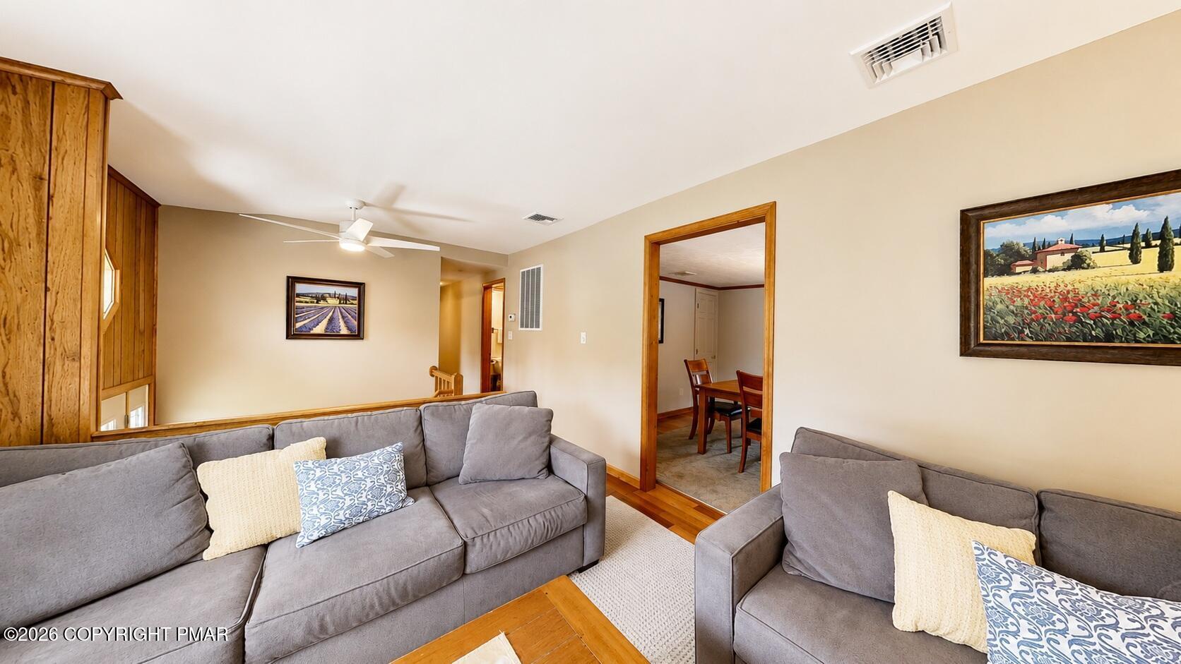 Image 3: 2 Living Room (2)x