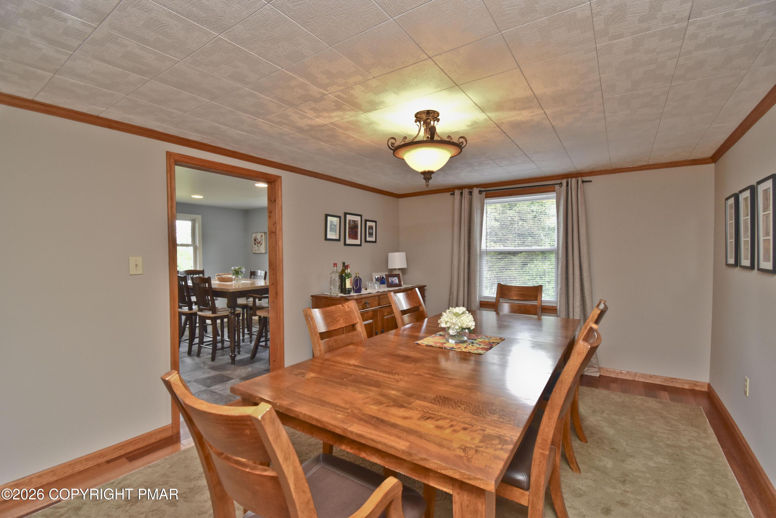 Image 4: 3 Dining (1)