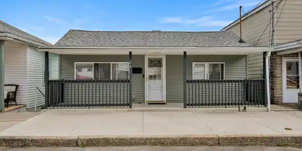 24 W Garibaldi Avenue