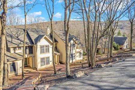 426 Oak Court