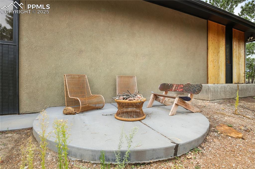 Image 3: Patio
