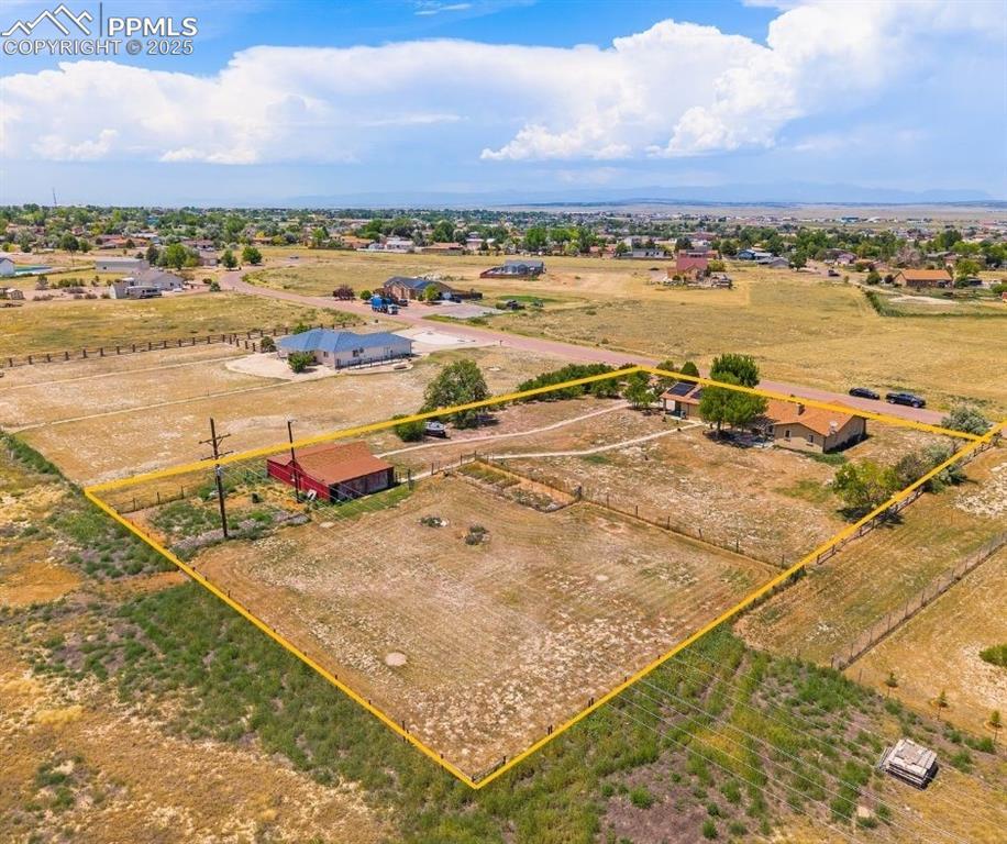 Image 3: Property Lines are Approximate and not a survey