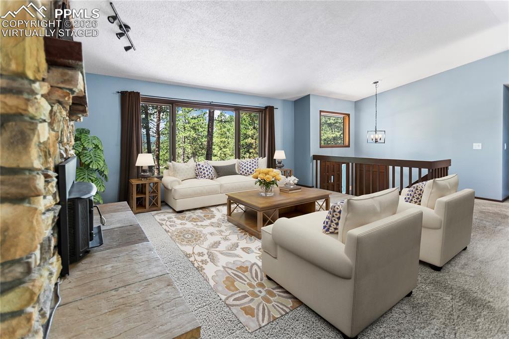 Image 4: Living room - virtually staged