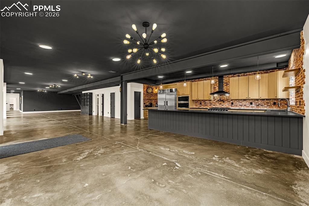 Image 3: Dining Area