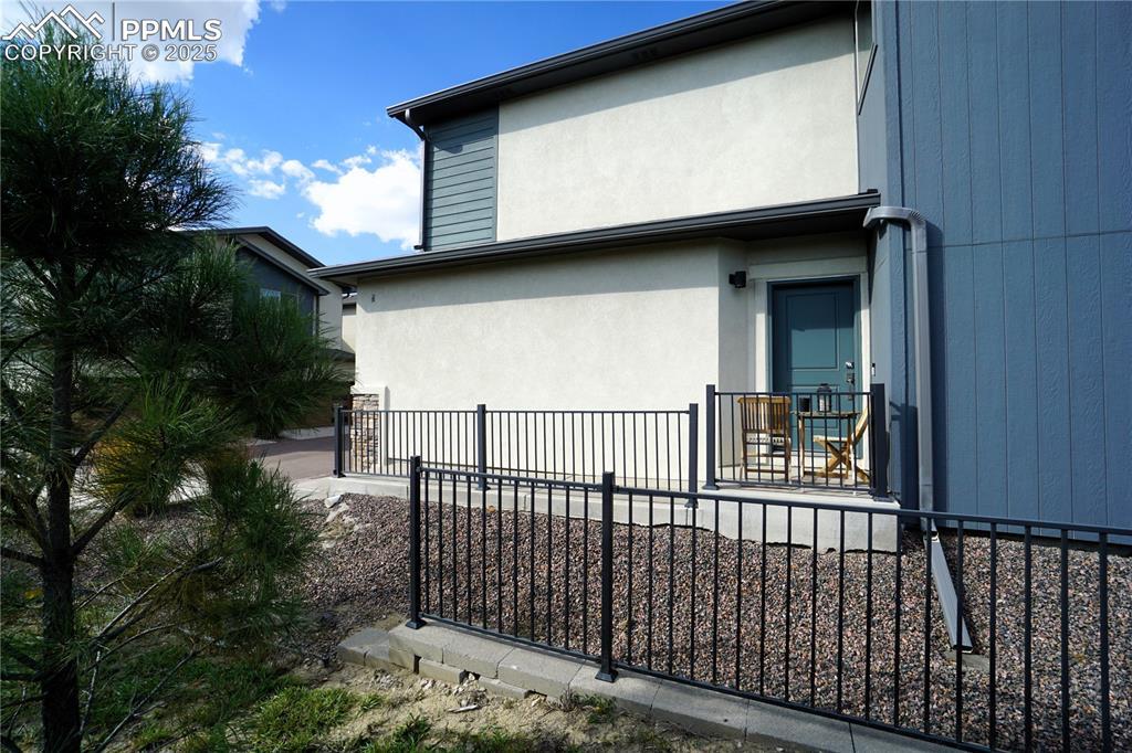 Image 3: Side of Structure