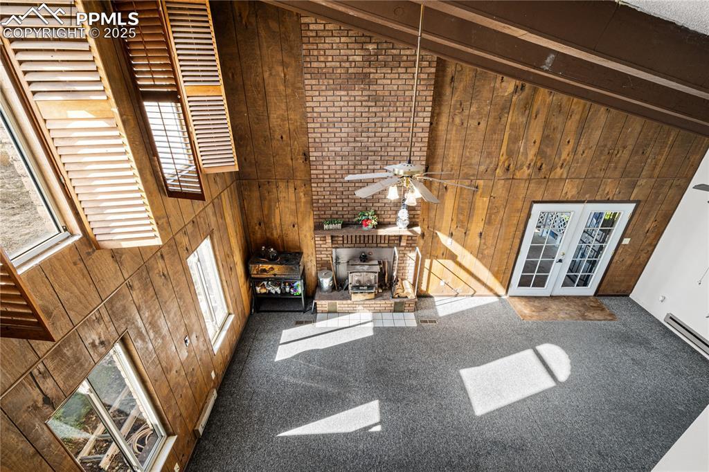 Image 3: Living Room