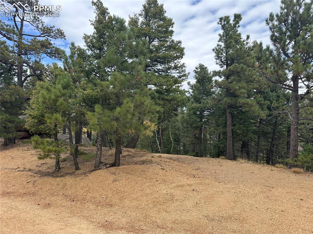 Image 4: Entrance to the lot