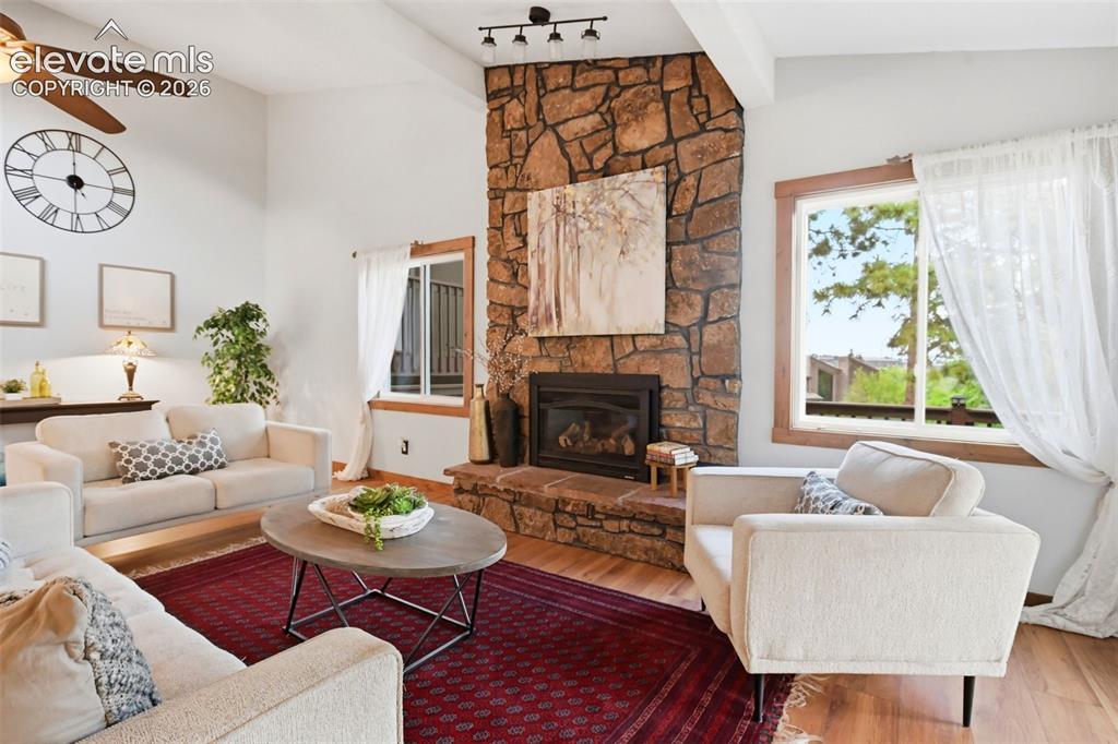 Image 4: To the right of the stairs is the living room.