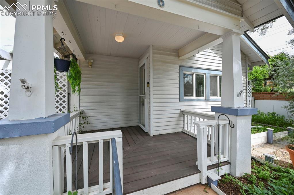 Image 4: Entry