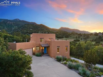 579 Crystal Hills Boulevard