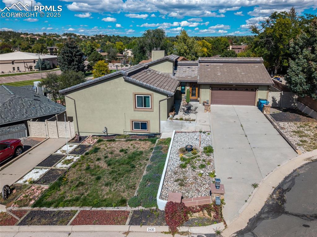 Image 3: Front of Structure