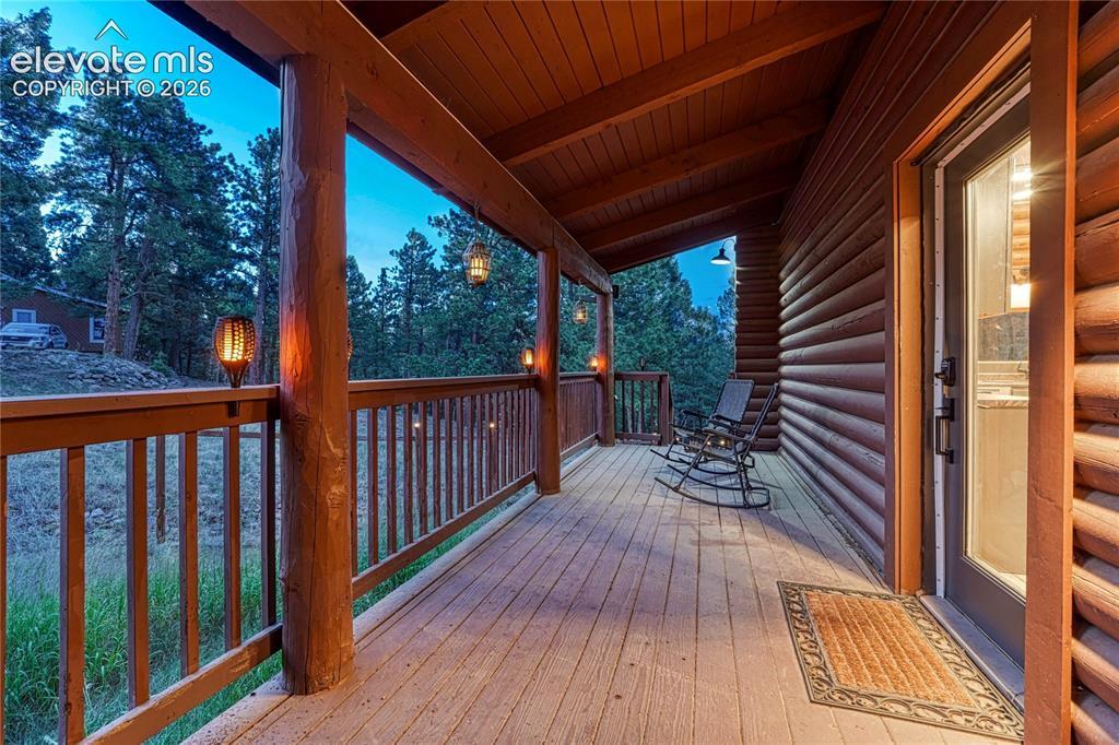 Image 3: Deck