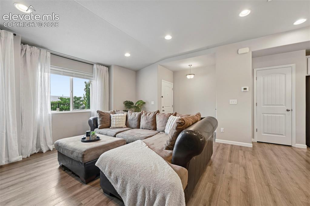 Image 2: Living Room