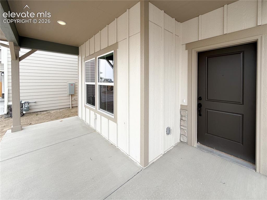 Image 2: Entry
