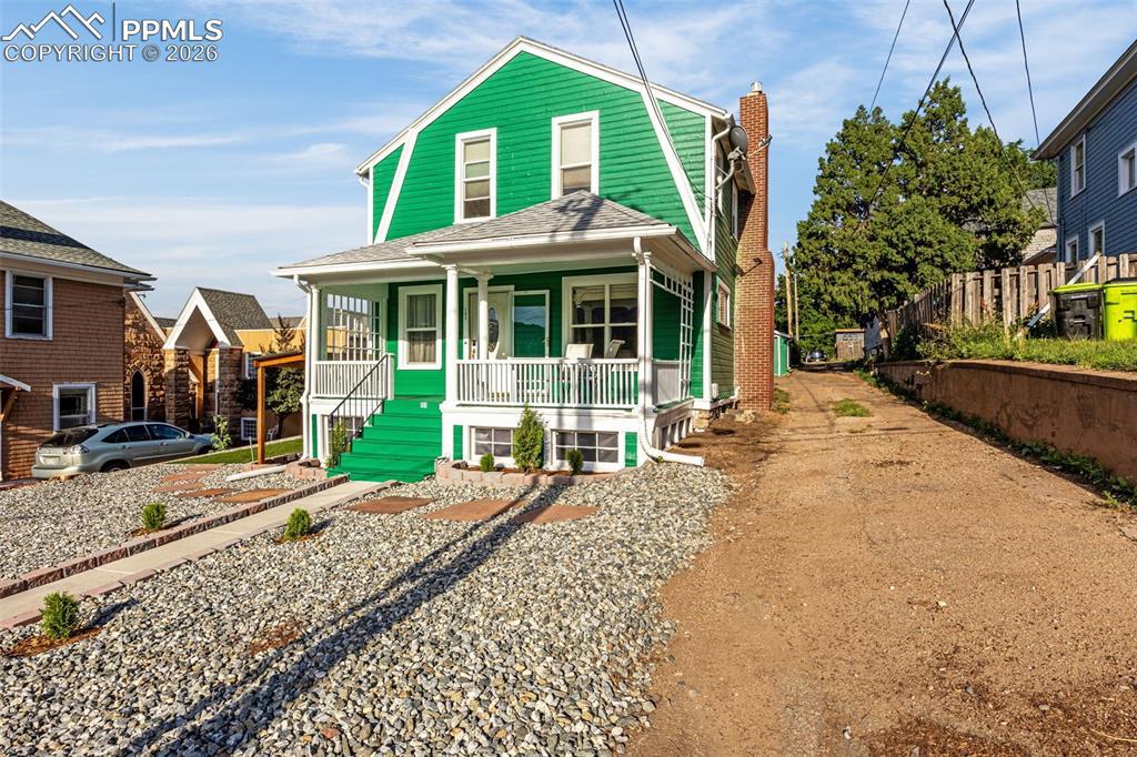 Image 4: Front of Structure